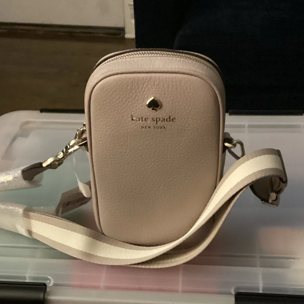 Kate Spade Light Beige Crossbody Bag - Picture 2 of 6